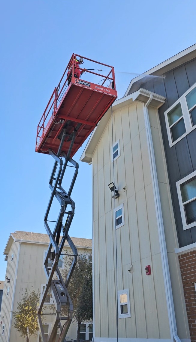 Apartment complex washing (1)